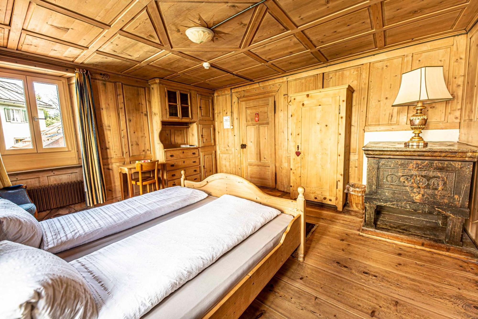 Gasthaus Roessli Versam エクステリア 写真