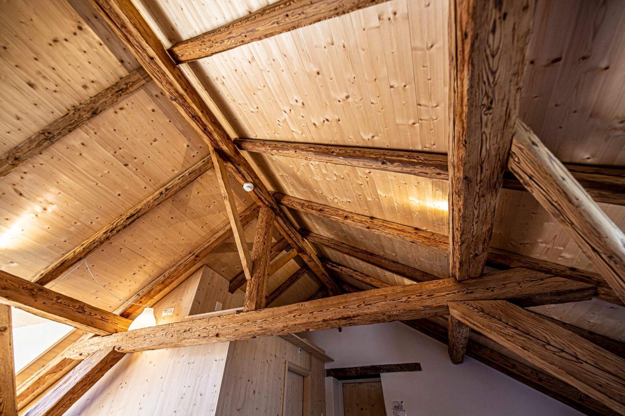 Gasthaus Roessli Versam エクステリア 写真