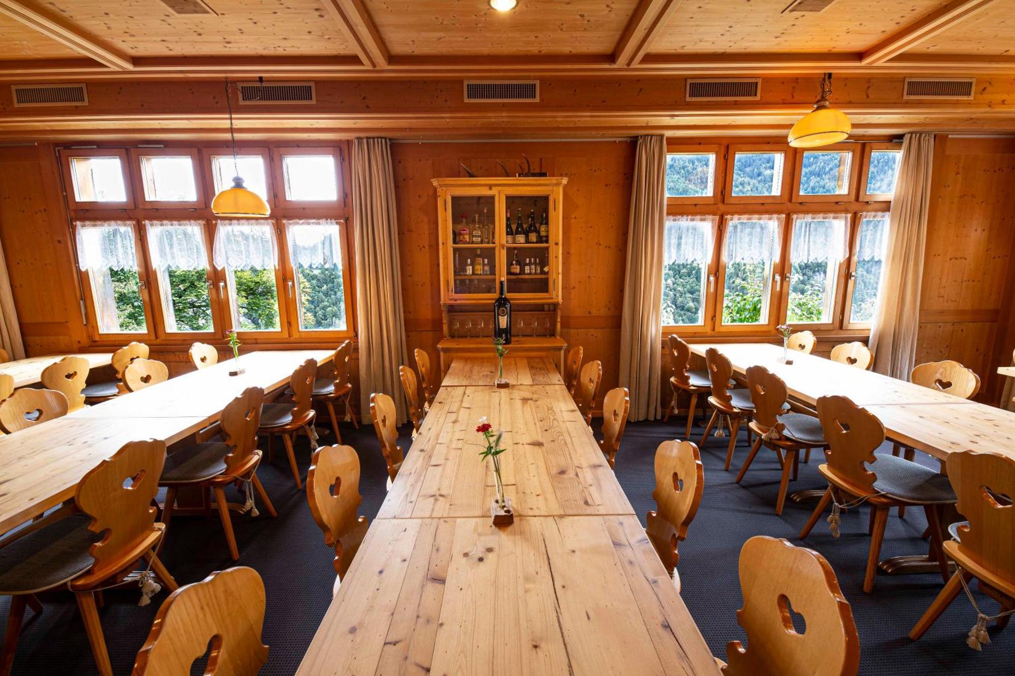 Gasthaus Roessli Versam エクステリア 写真