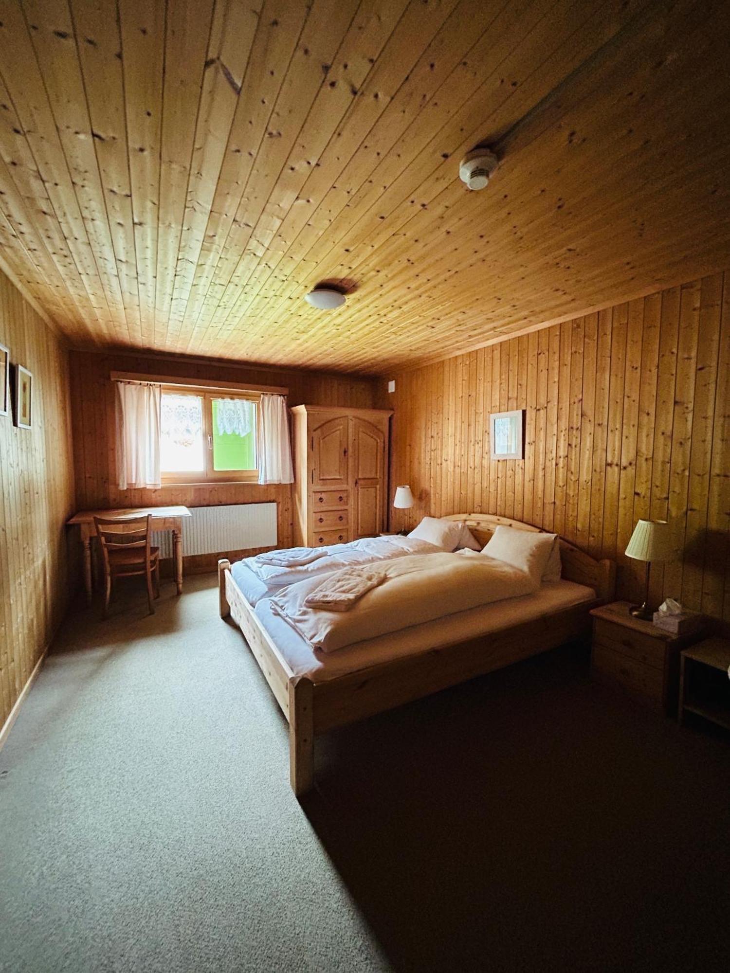 Gasthaus Roessli Versam エクステリア 写真