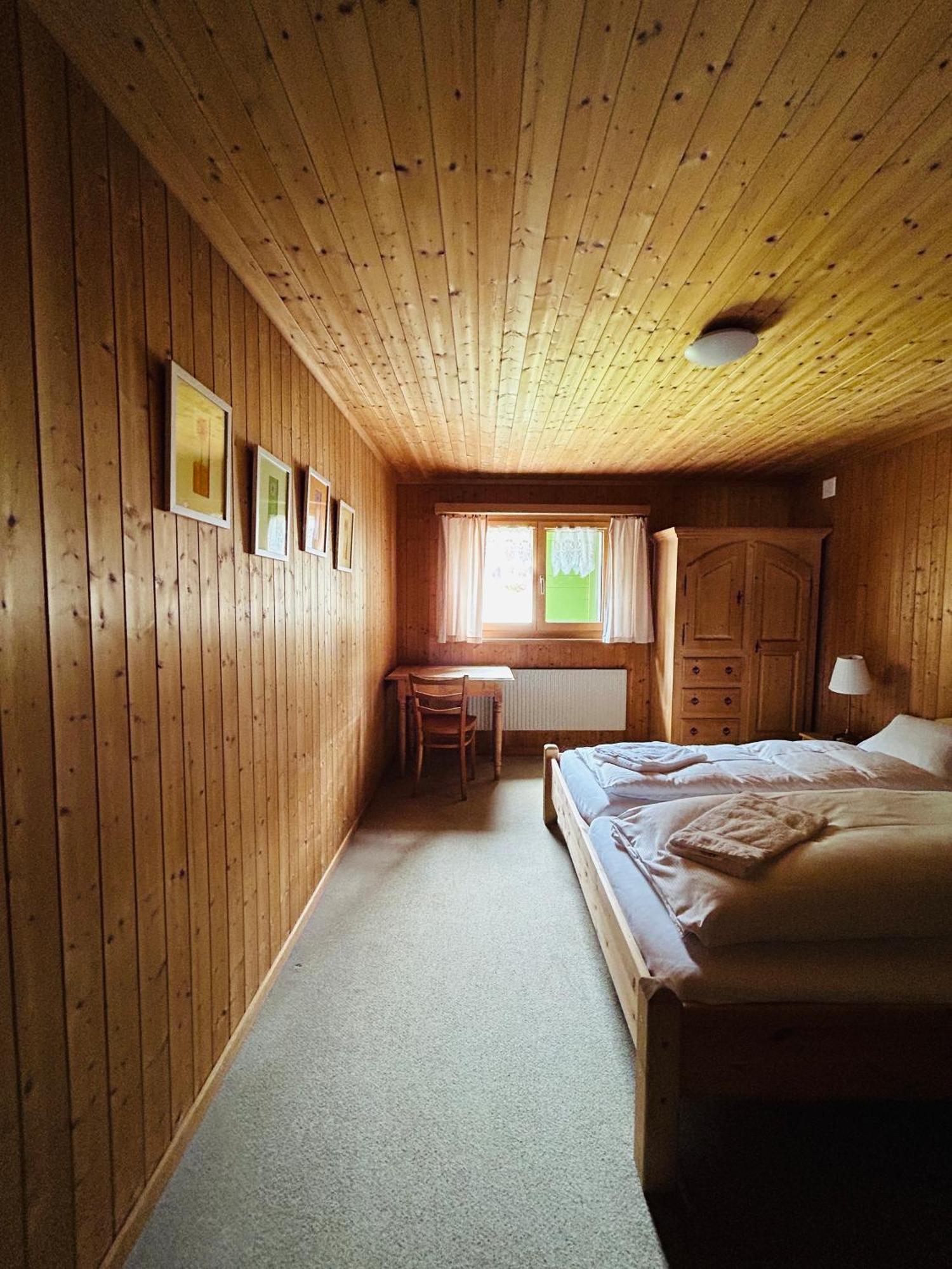 Gasthaus Roessli Versam エクステリア 写真