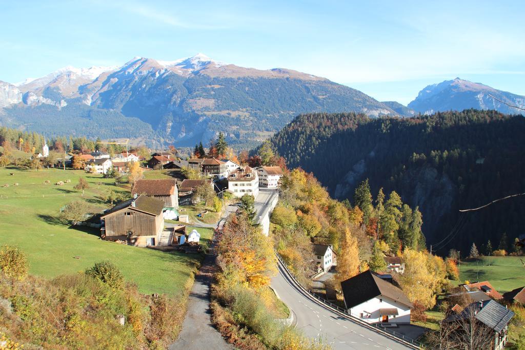 Gasthaus Roessli Versam エクステリア 写真