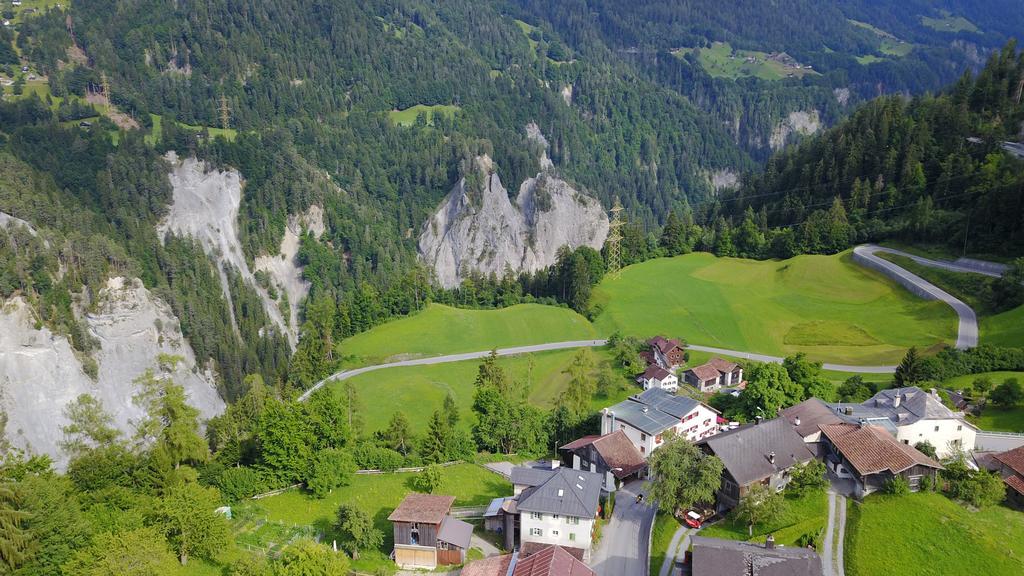 Gasthaus Roessli Versam エクステリア 写真
